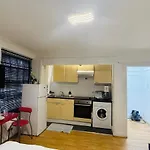 Cozy Apartment In Central London